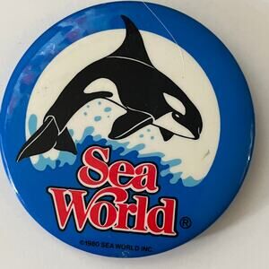 Sea World Inc. Vintage Pinback Button STB7-PB2